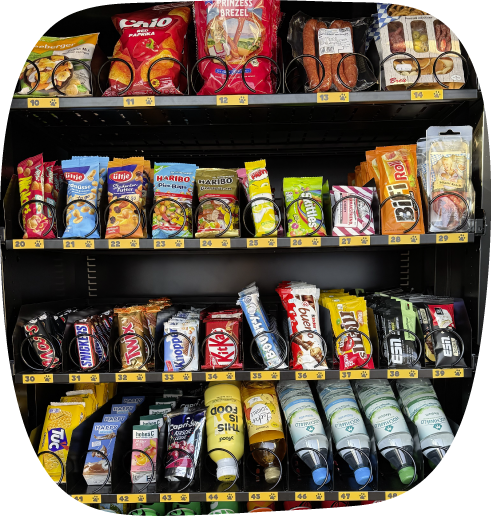 Große Auswahl, mit Snacks und Getränken